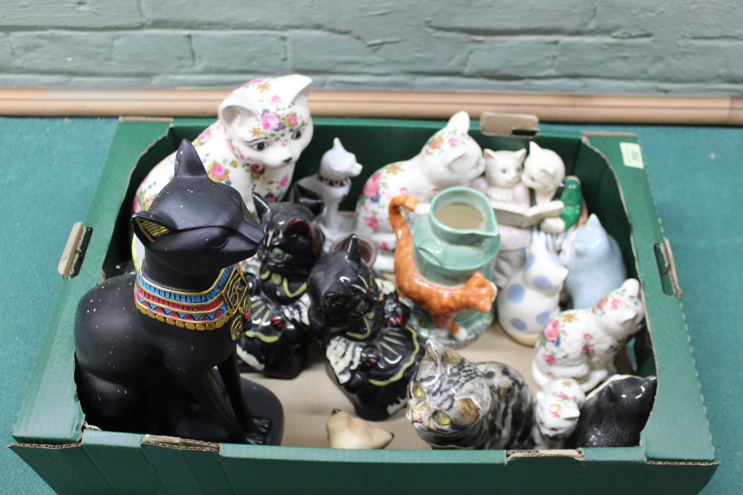 A box of various cat ornaments including Winstanley, Staffordshire,