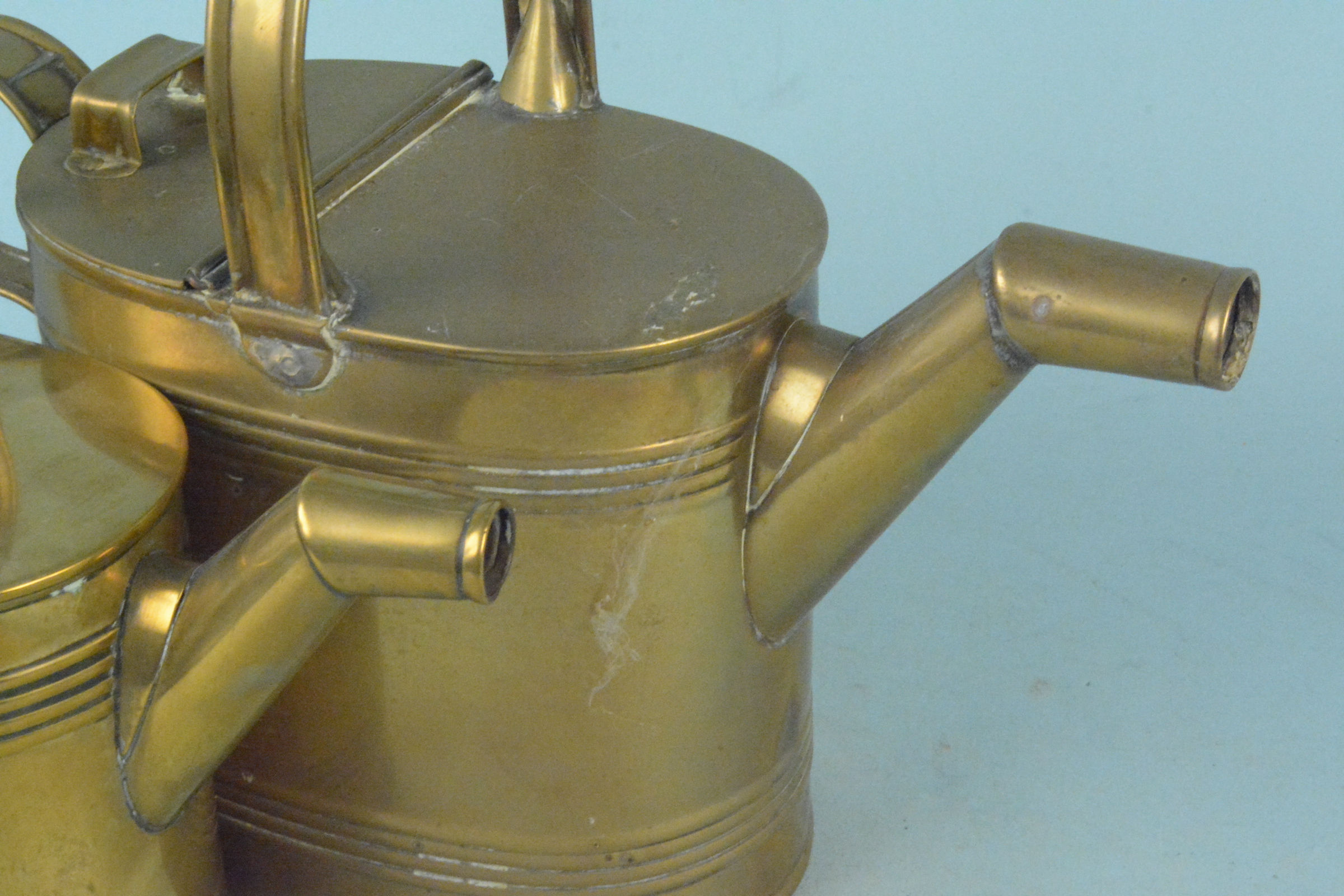 Two Edwardian brass watering cans - Image 2 of 3