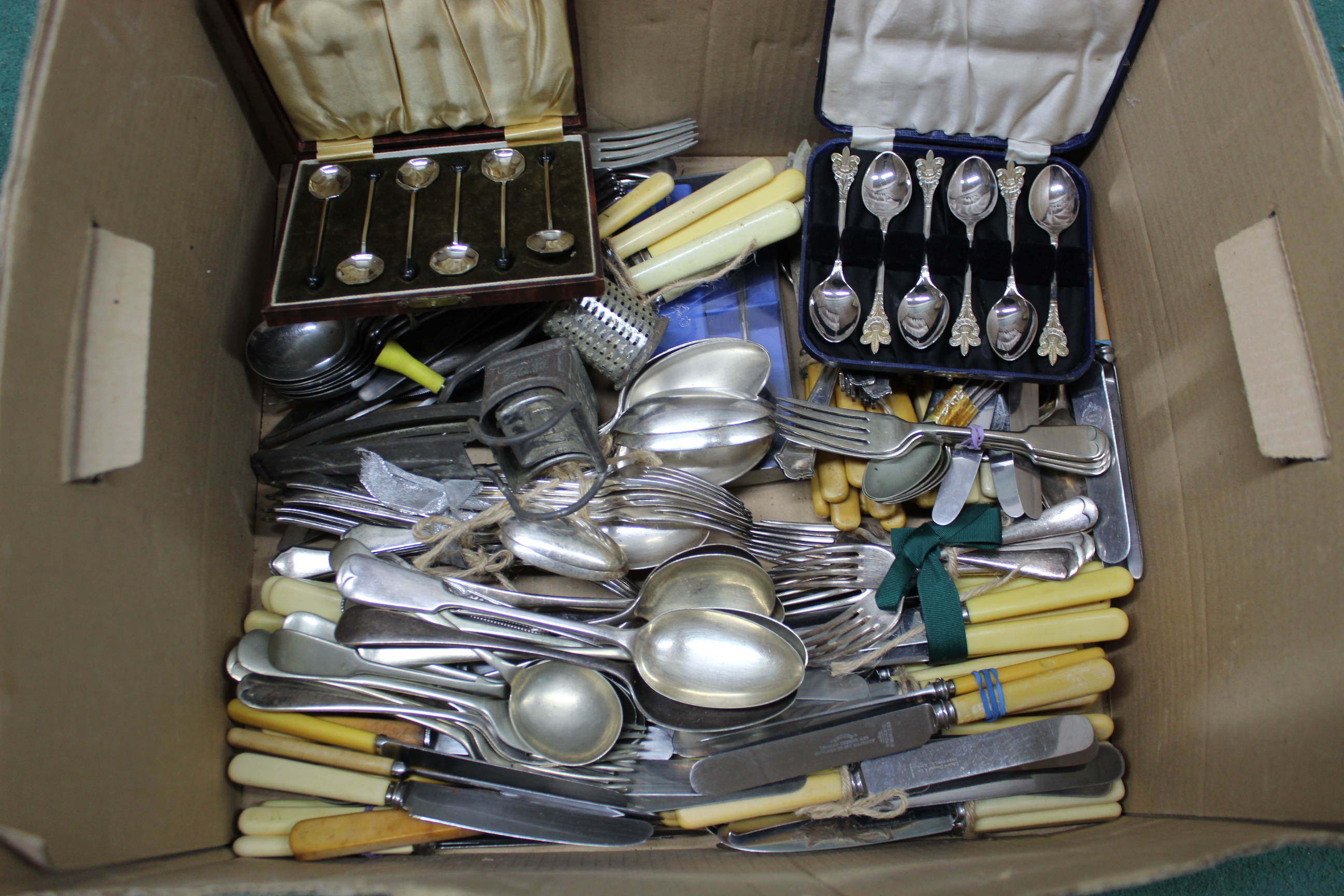 A quantity of mixed plated cutlery plus seven cased sets of plated teaspoons, coffee spoons, - Image 3 of 3