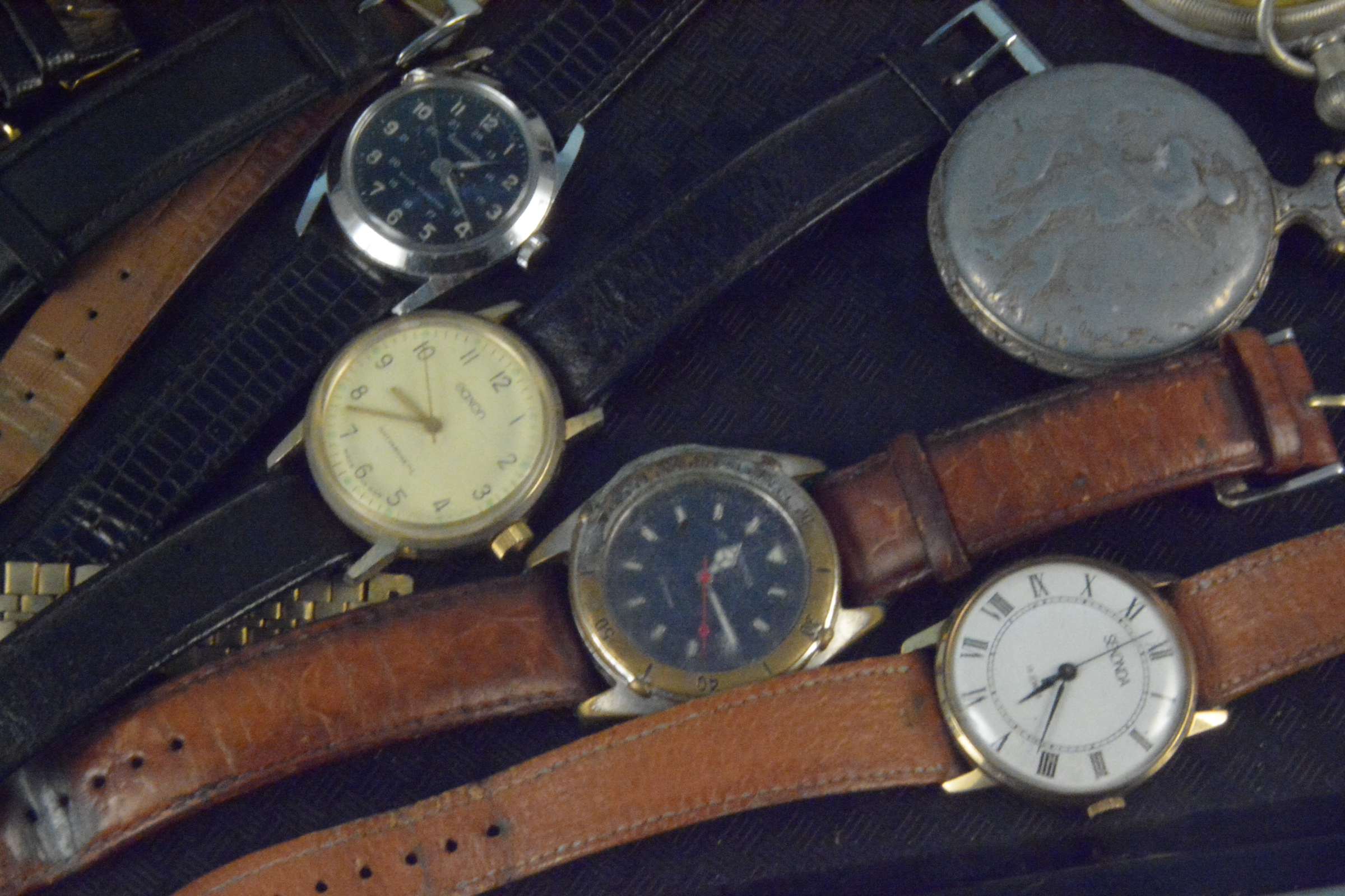 A selection of vintage gents wristwatches and pocket watches to include Tissot, - Image 2 of 3