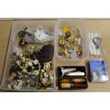 A small quantity of costume jewellery, cased white metal banded cheroot holders,