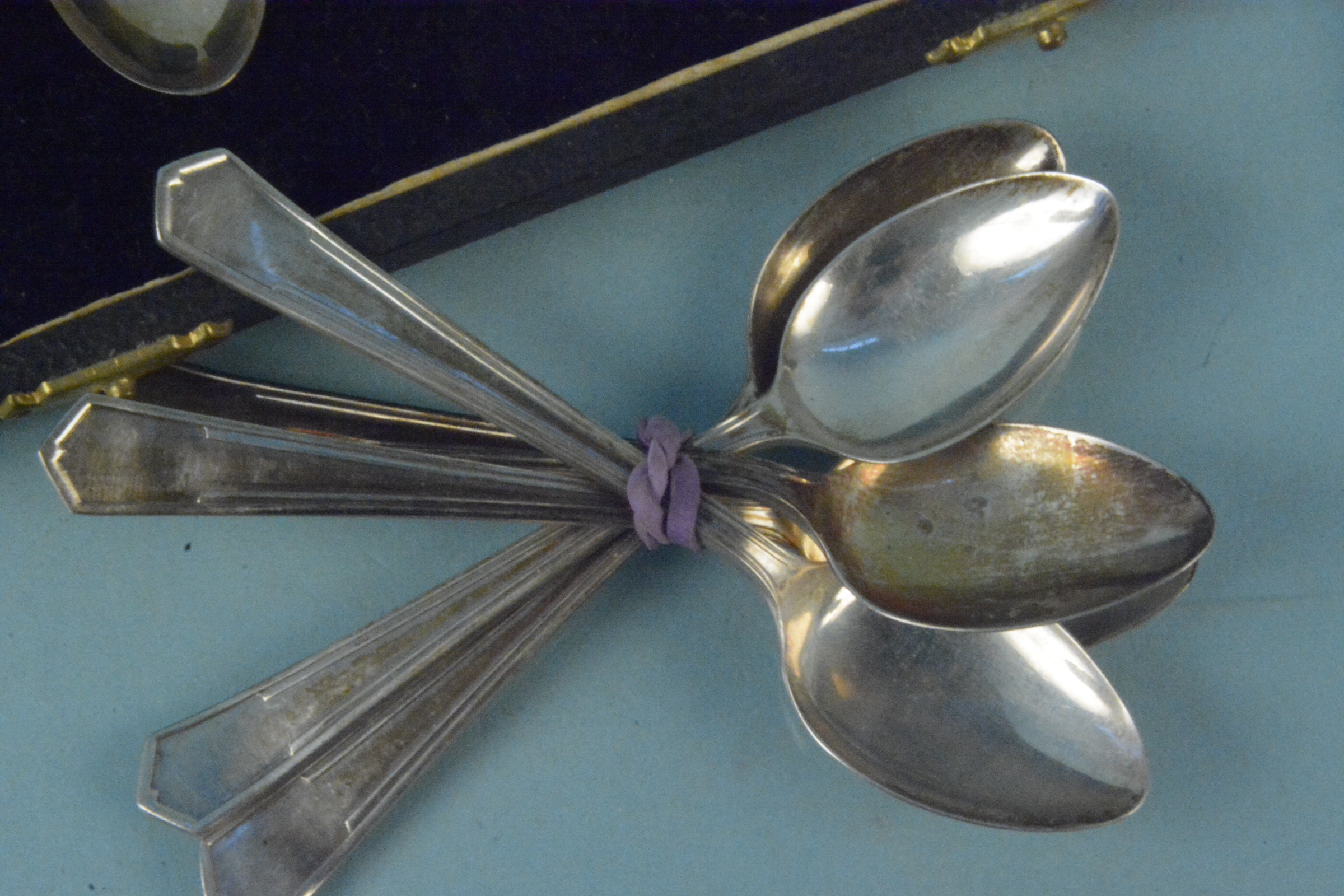 A cased set of six silver teaspoons, - Image 2 of 3