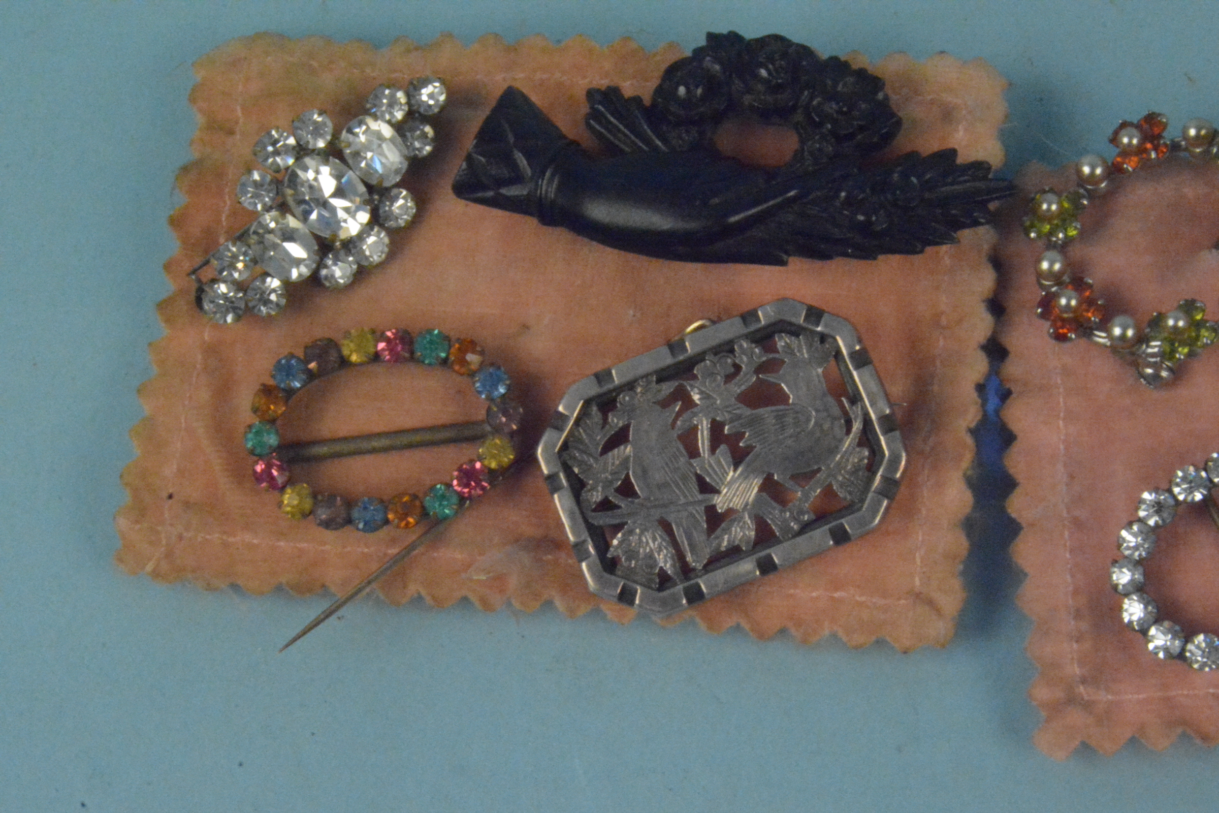 Mixed jewellery including white metal and other brooches, - Image 3 of 3