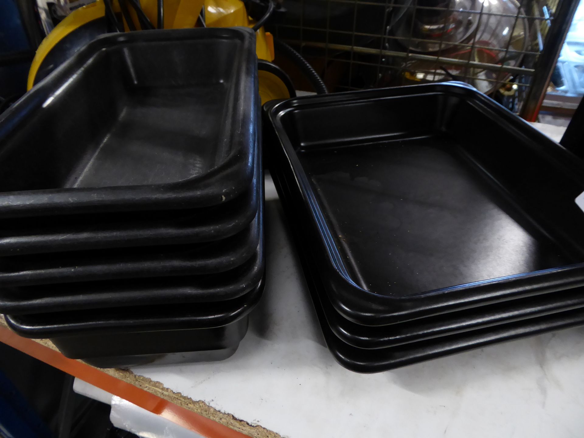 * 8 x gastro sized stoneware dishes and 3 x heavy metal baking trays - Image 2 of 3