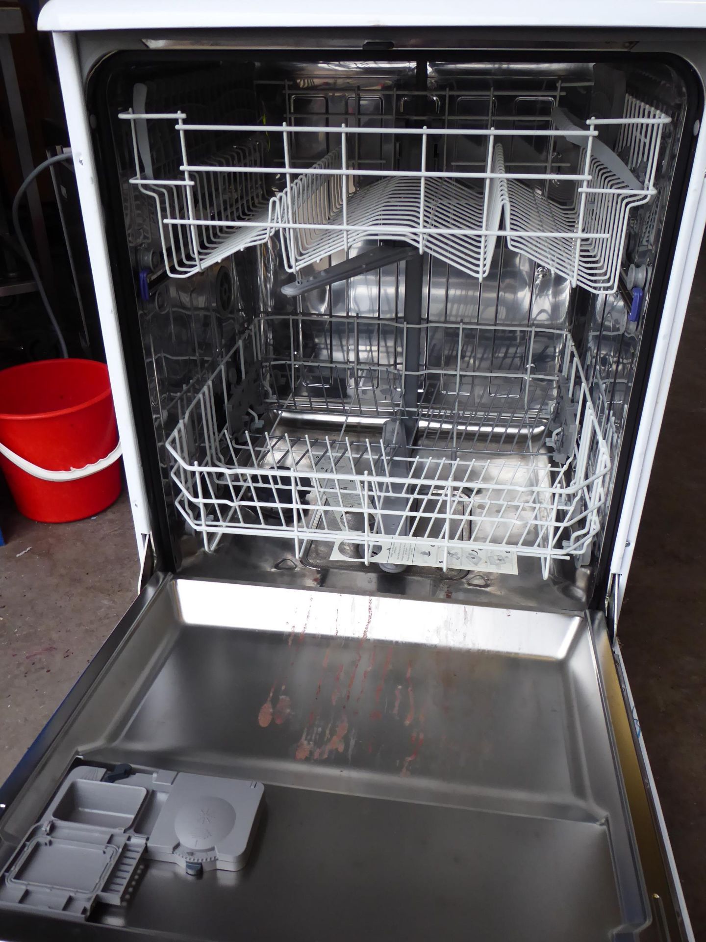 * Beko domestic dishwasher, in barely used condition - Image 3 of 3