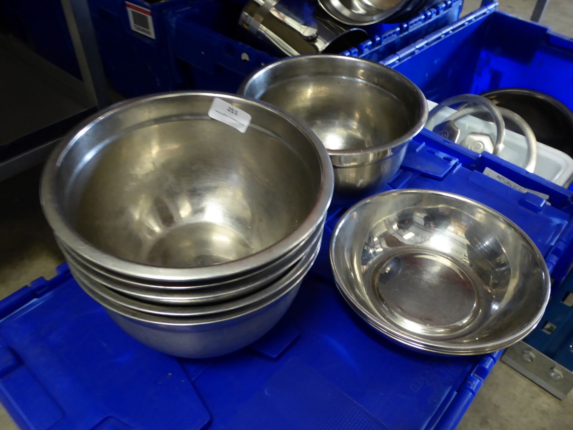 * 10 x S/S bowls various sizes