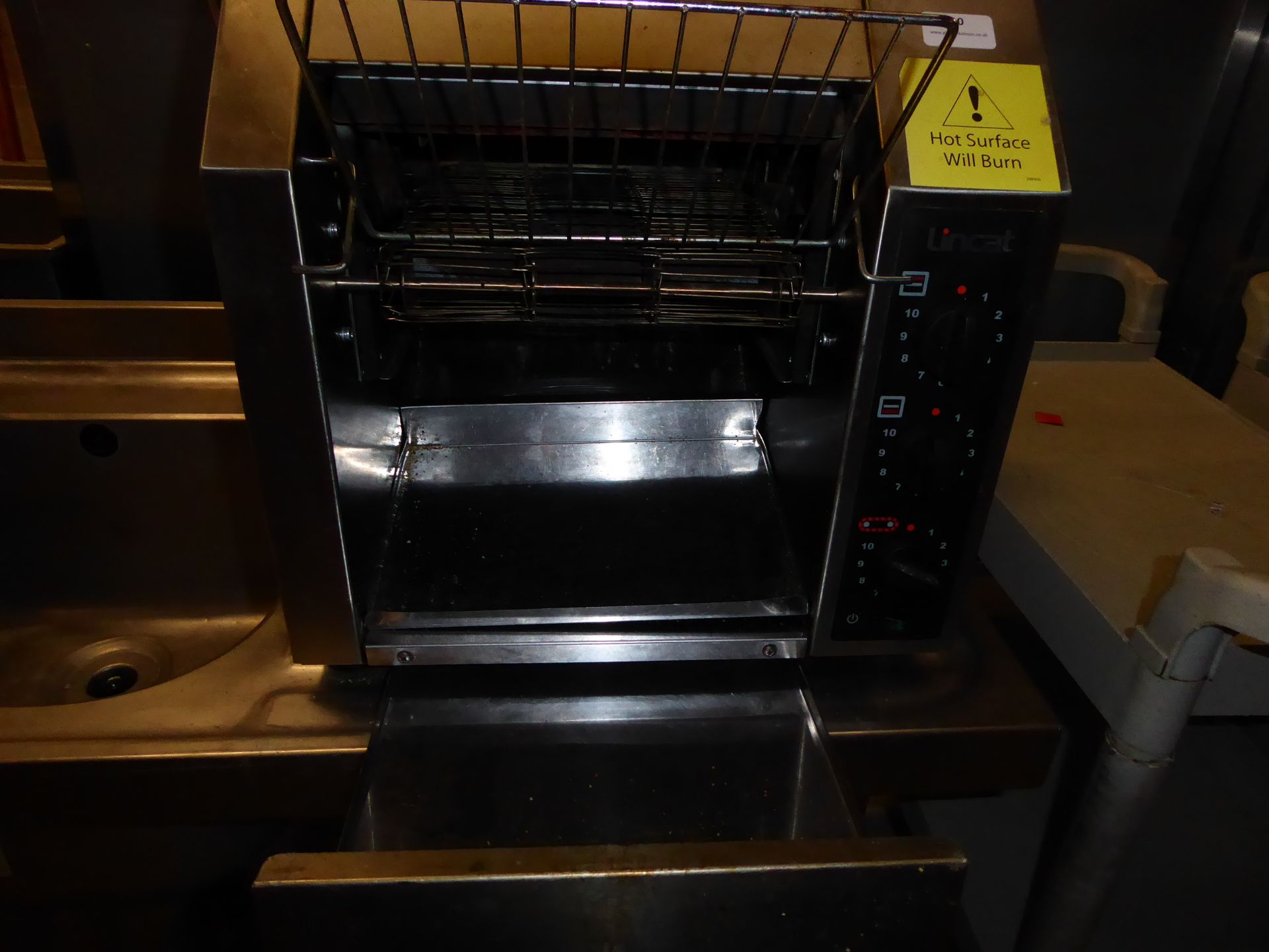 * Lincat electric conveyor toaster model CT1 - Image 2 of 2