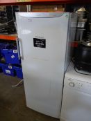 * Hotpoint domestic upright fridge 600w x 1500h