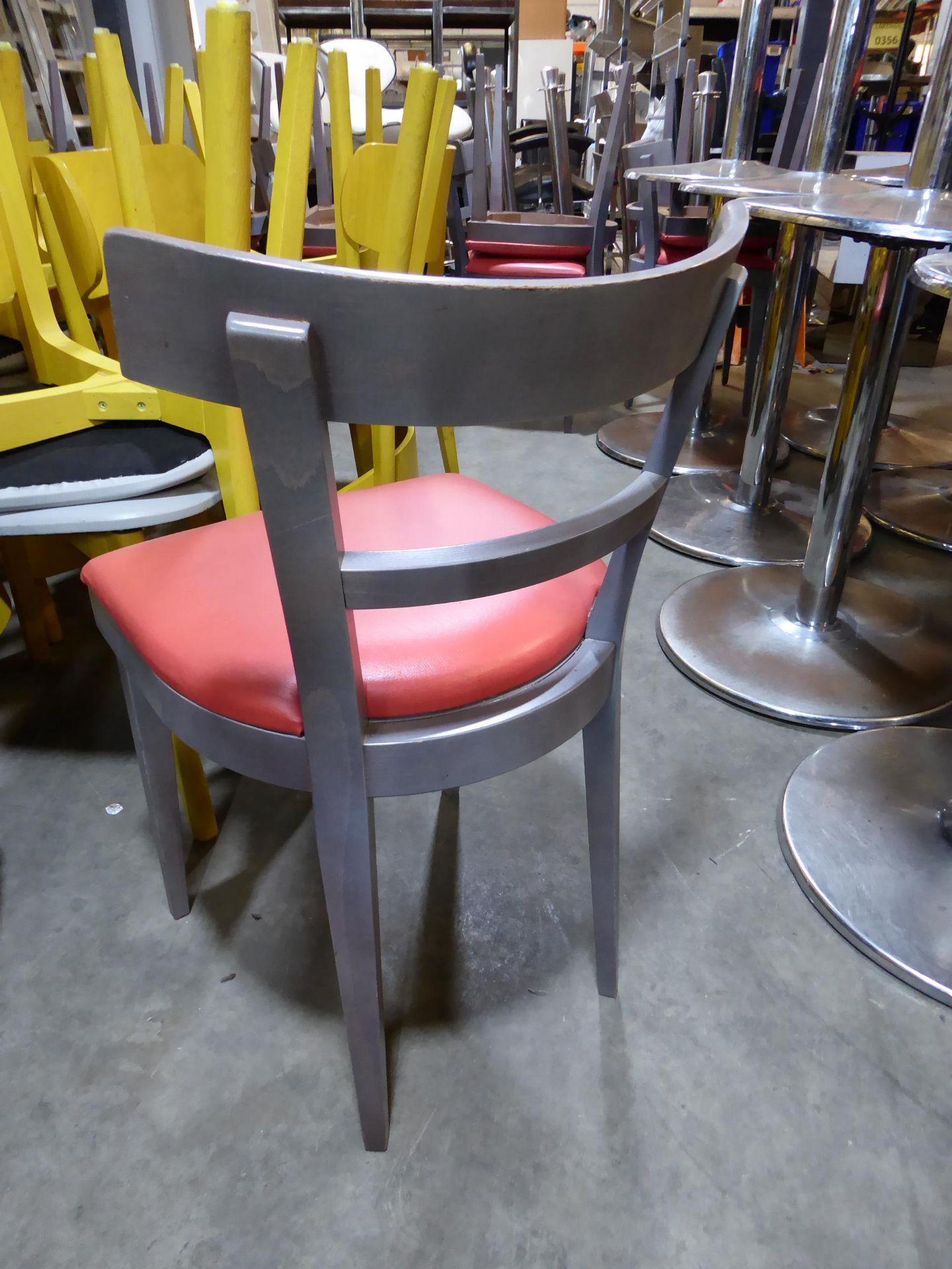 * 4 x grey frame chairs with pink upholstered seats - Image 2 of 3