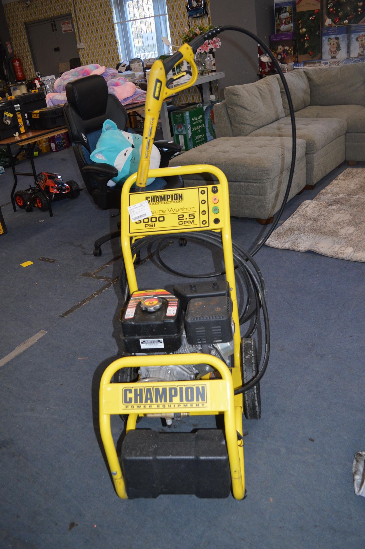 *Champion 2000psi GPM Pressure Washer