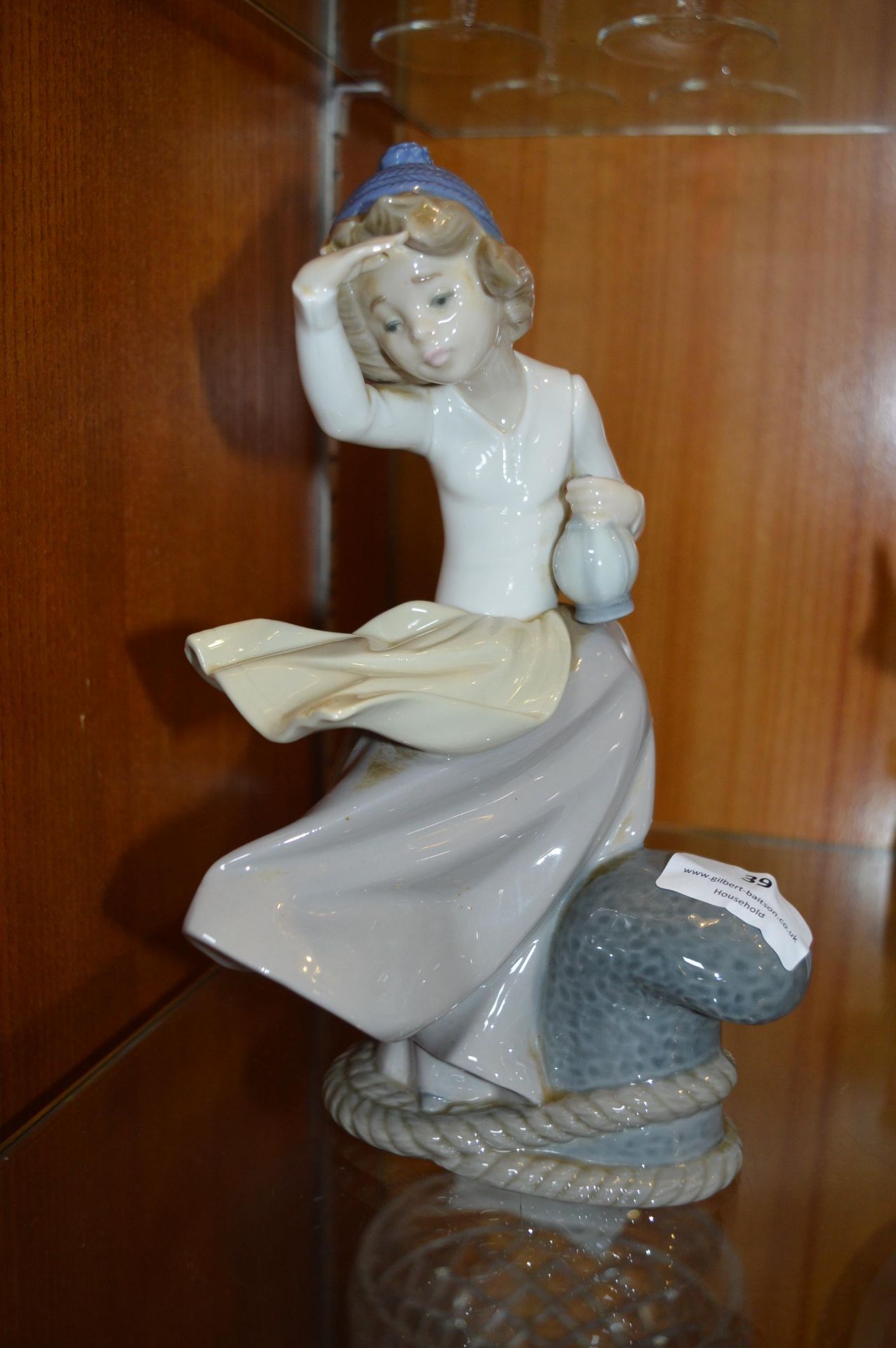 Nao Figurine - Lost at Sea