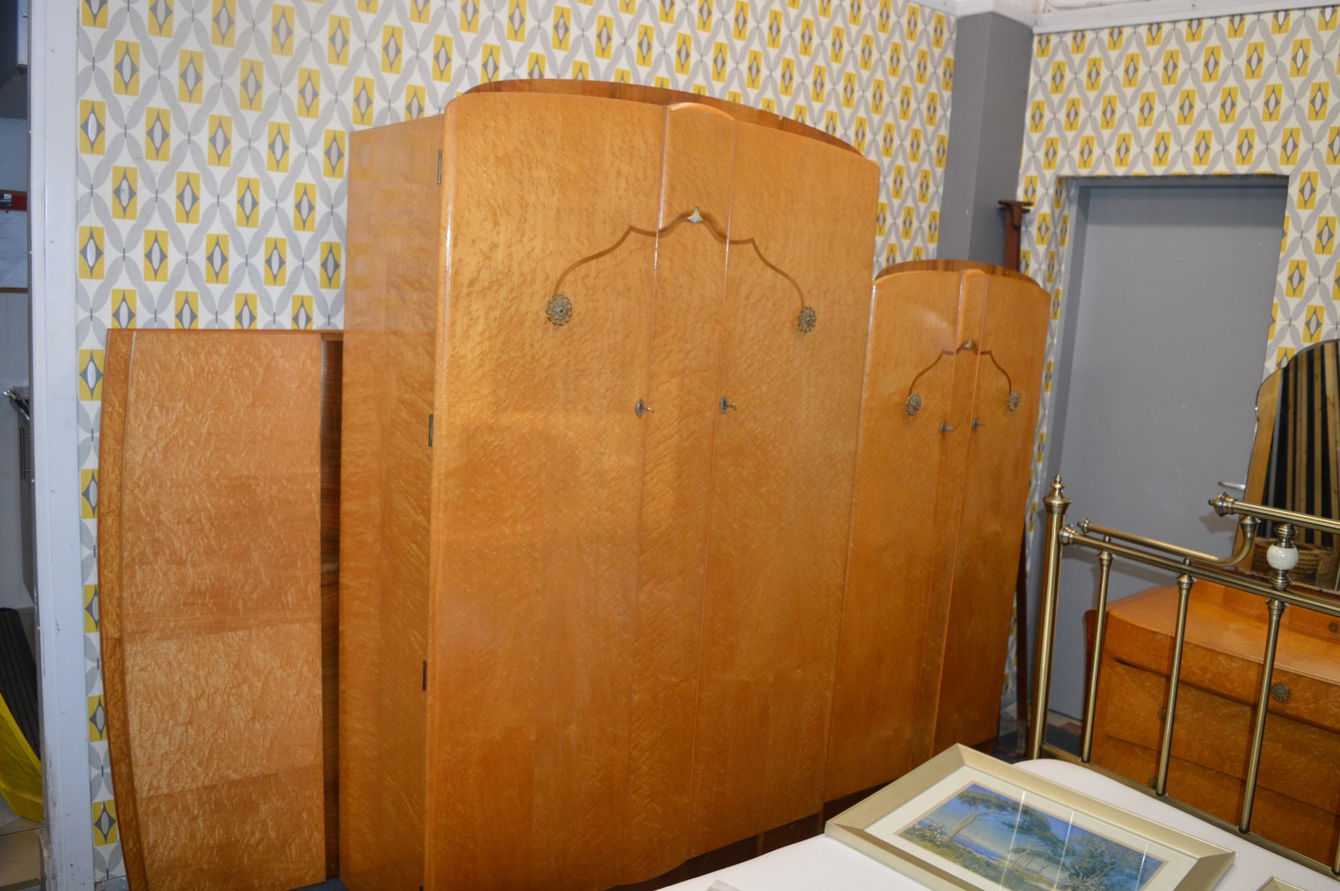 1930's Bedroom Suite Comprising Small Double Wardr - Image 3 of 3