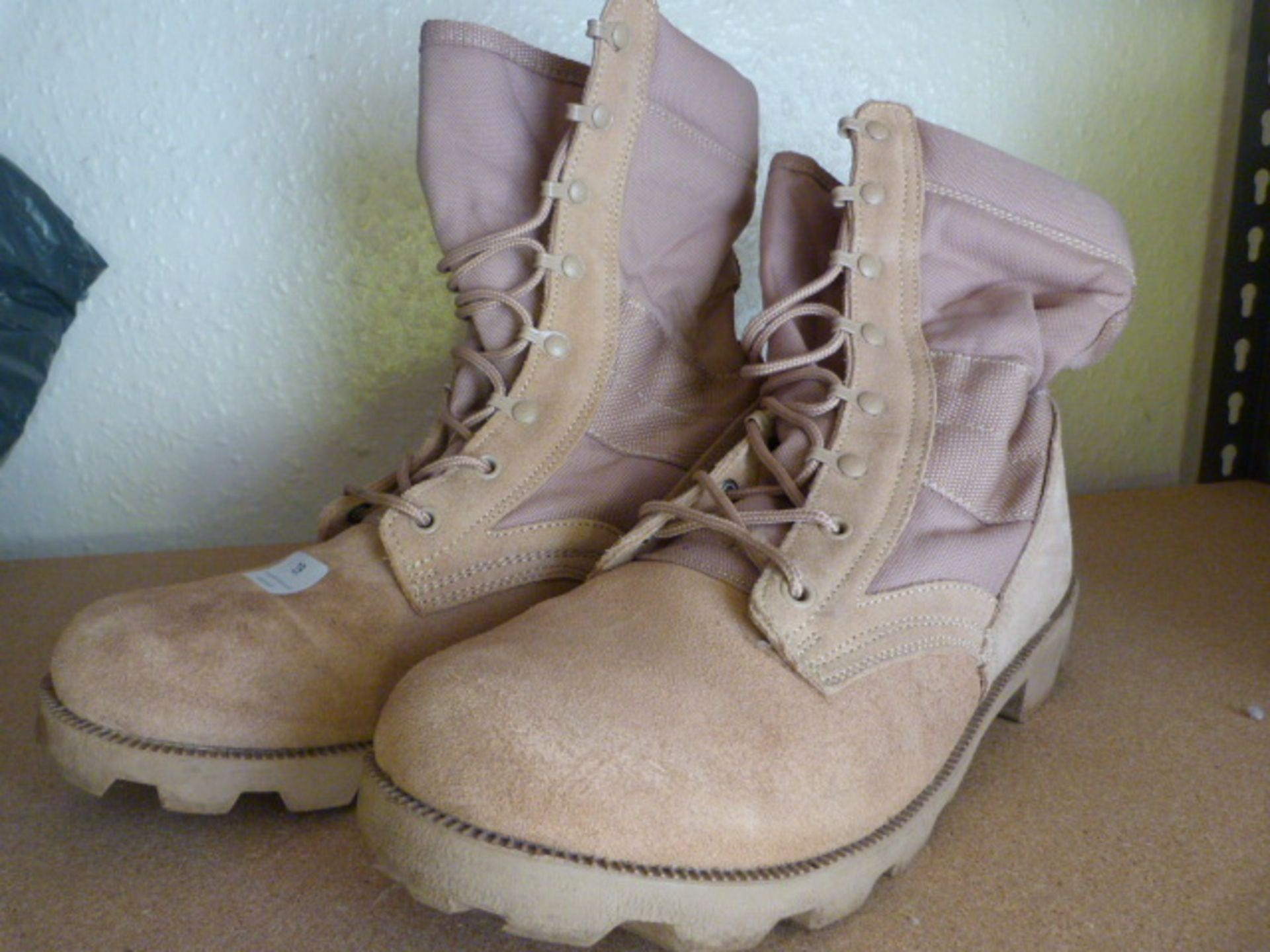 *Pair of Mil-Tec Desert Boots Size: 10