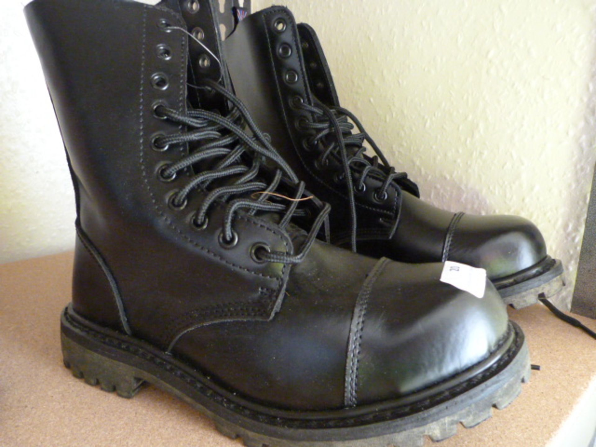 *Pair of Invader Oil Resistant Boots Size: 8