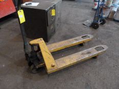 *Yellow 1000kg Pallet Truck 1.1m long