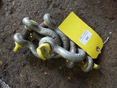 *Four 3.25 ton Bow Shackles