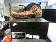 Nike Air Foamposite Pro (maroon & black) Size: 11