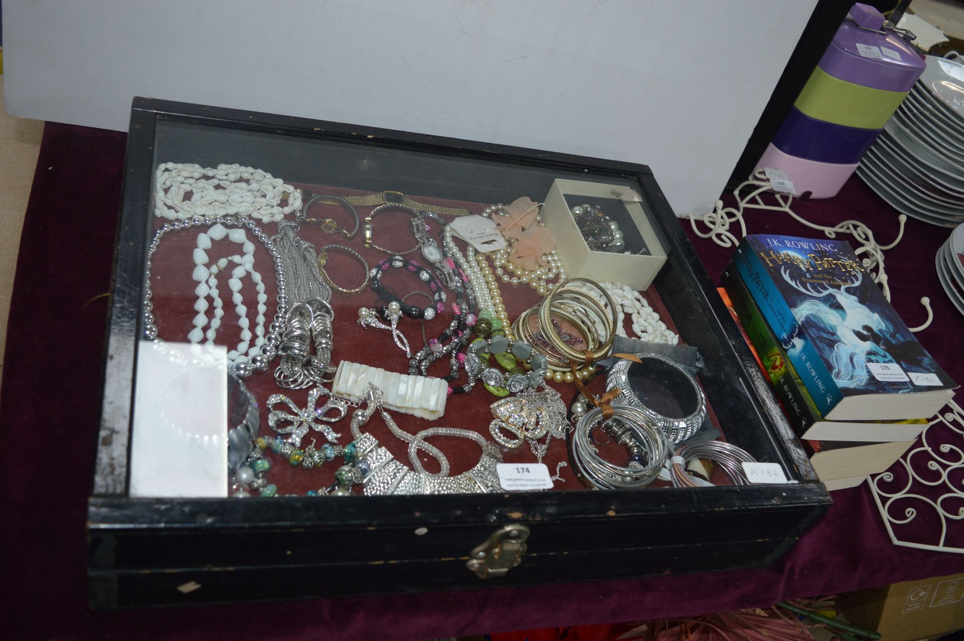 Display Cabinet and Contents of Costume Jewellery - Image 3 of 3