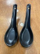 * 756 black ceramic chinese spoons for canapes in plastic box