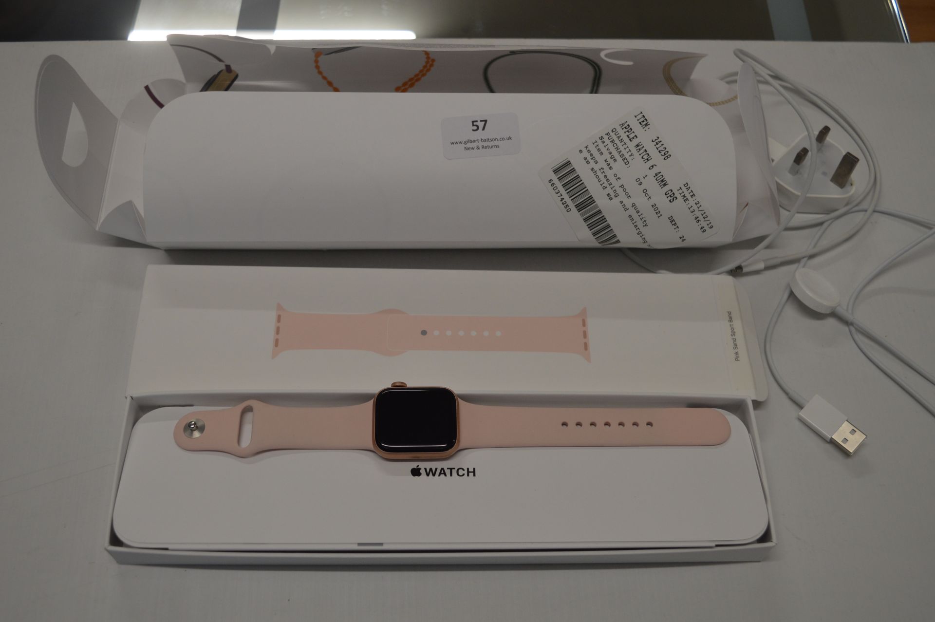 *Apple Watch 6 in Pink & Gold