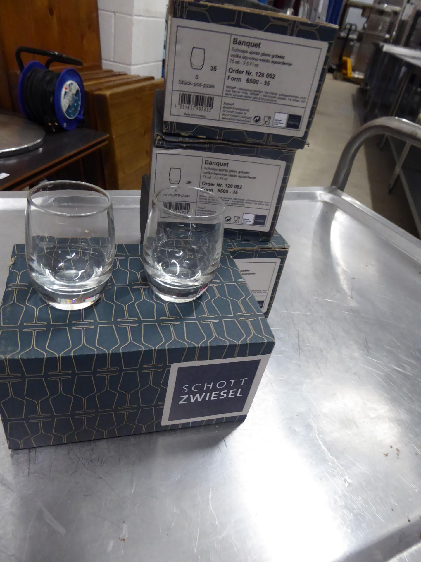 * 4 x 6 boxed shot glasses - Image 2 of 4