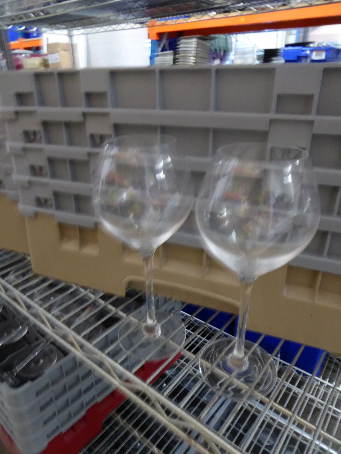 * small wine glasses x approx 30 - Image 2 of 4