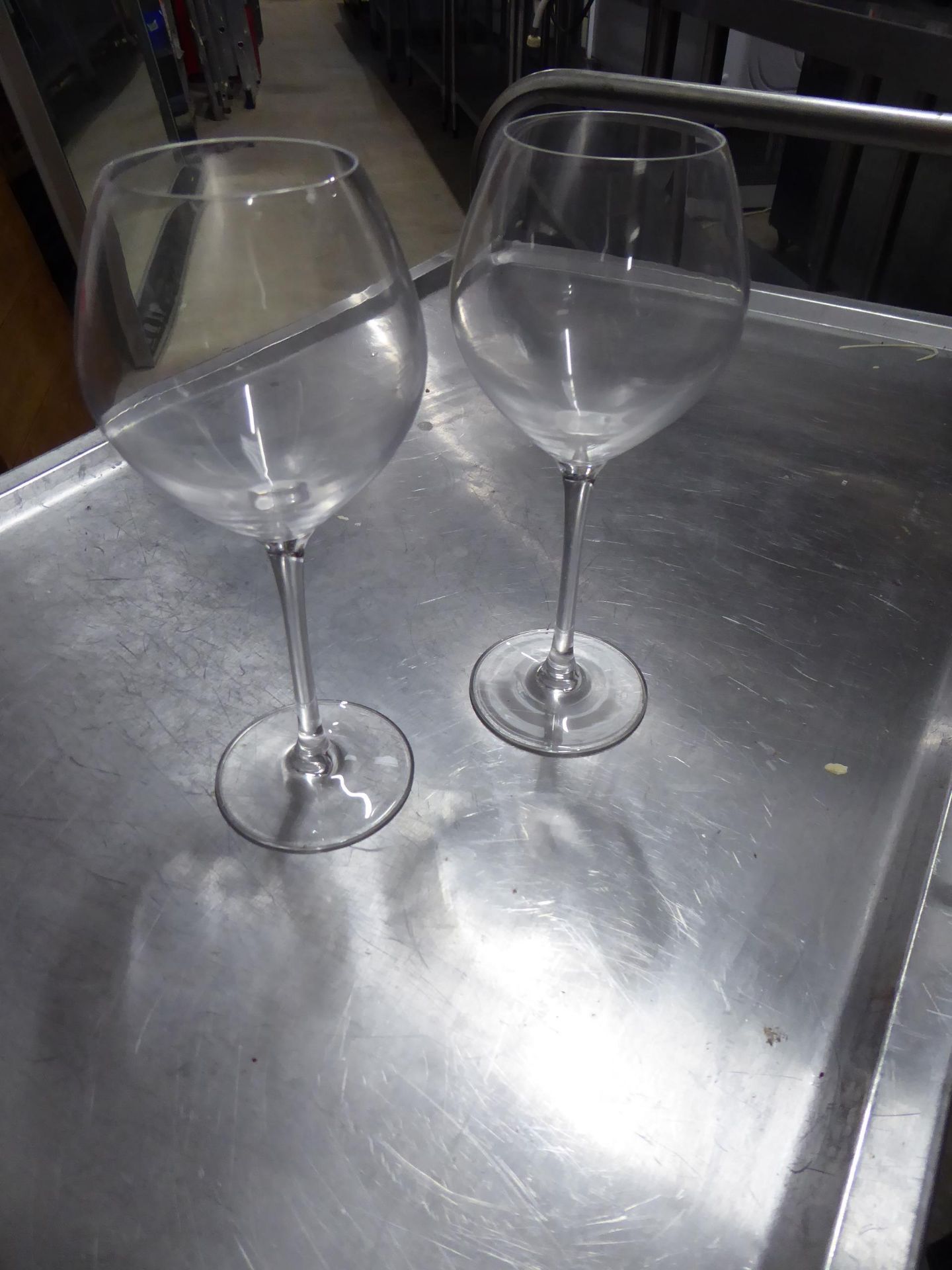 * small wine glasses x approx 30 - Image 3 of 4