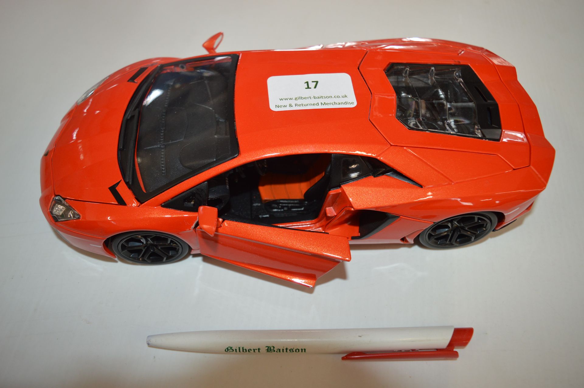 *Maisto 1:18 Diecast Lamborghini Aventador (AF)