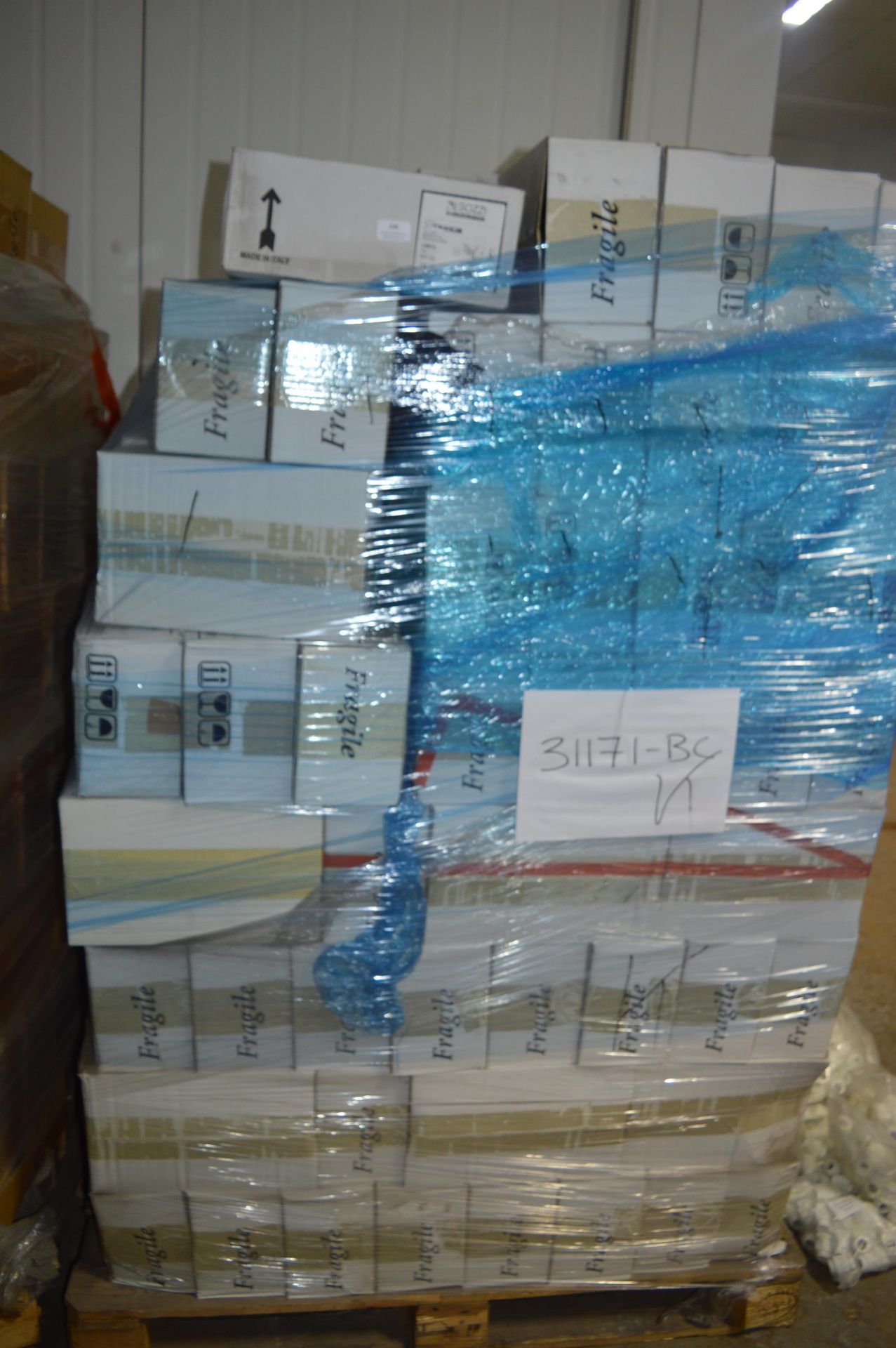 *Pallet of ~112 Bianco 31171 Wall Lights