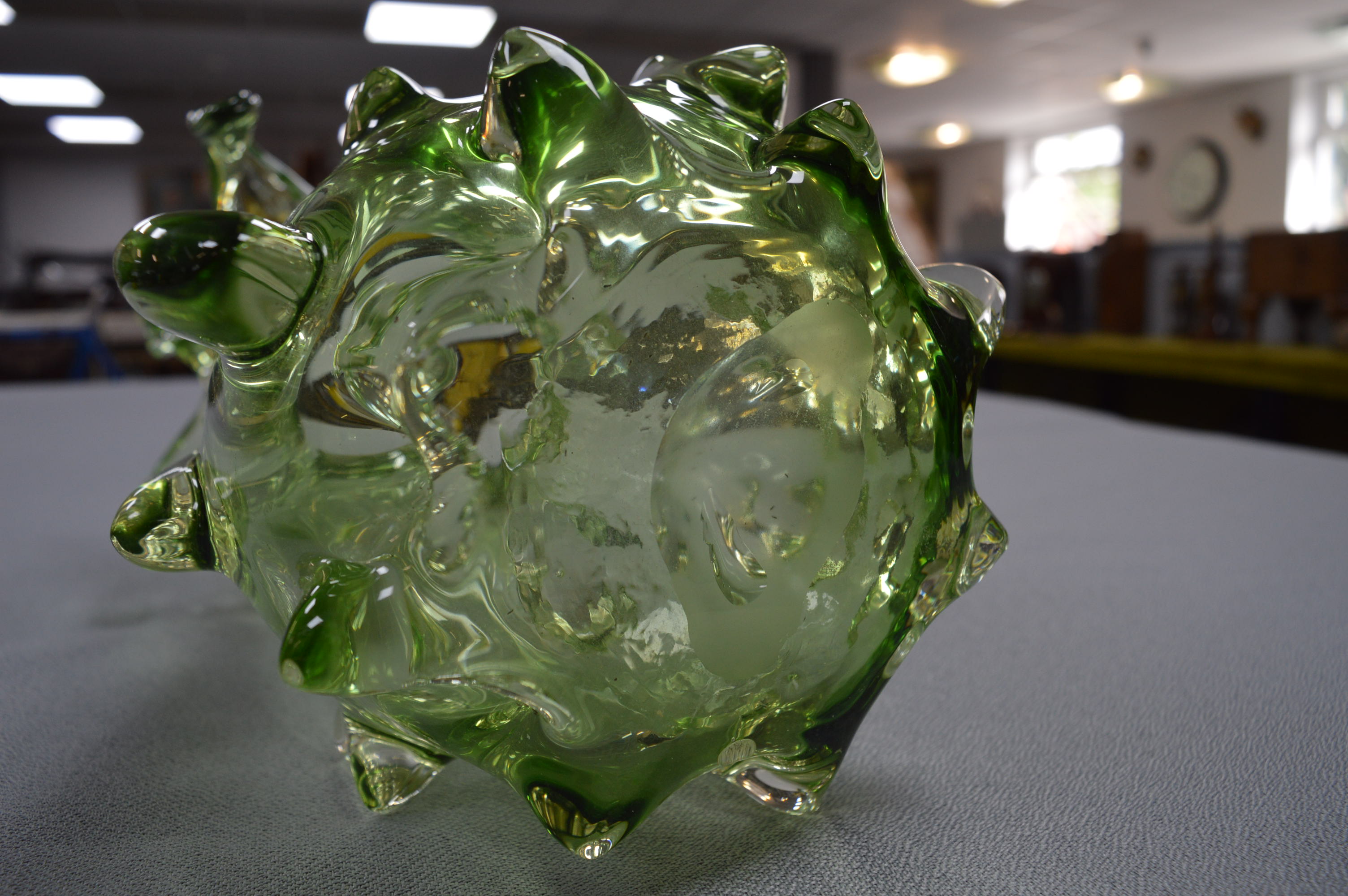 Retro Green Glass Vase - Image 6 of 6