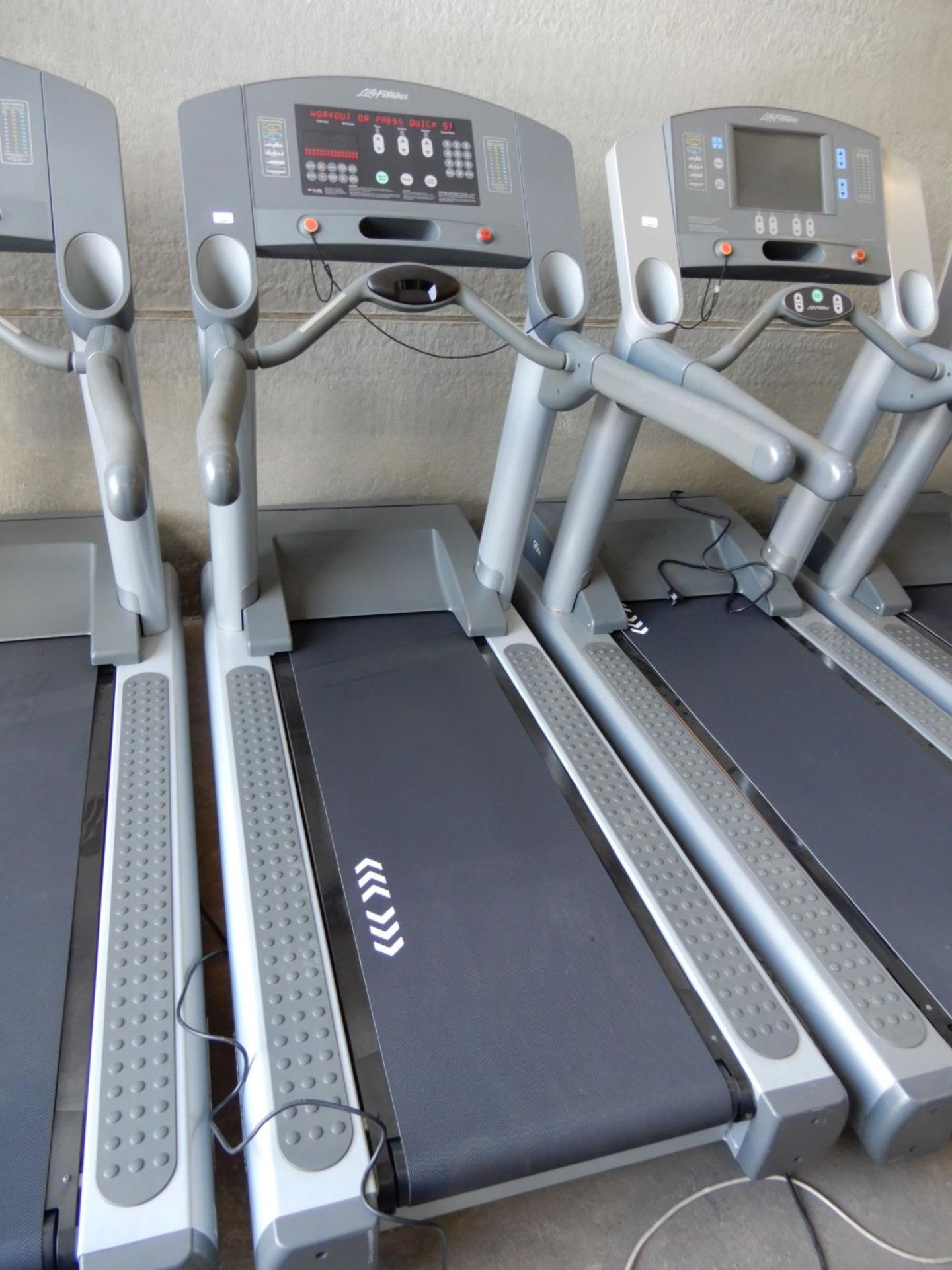 *Life Fitness 95 TI Flexdeck Treadmill with New Belt