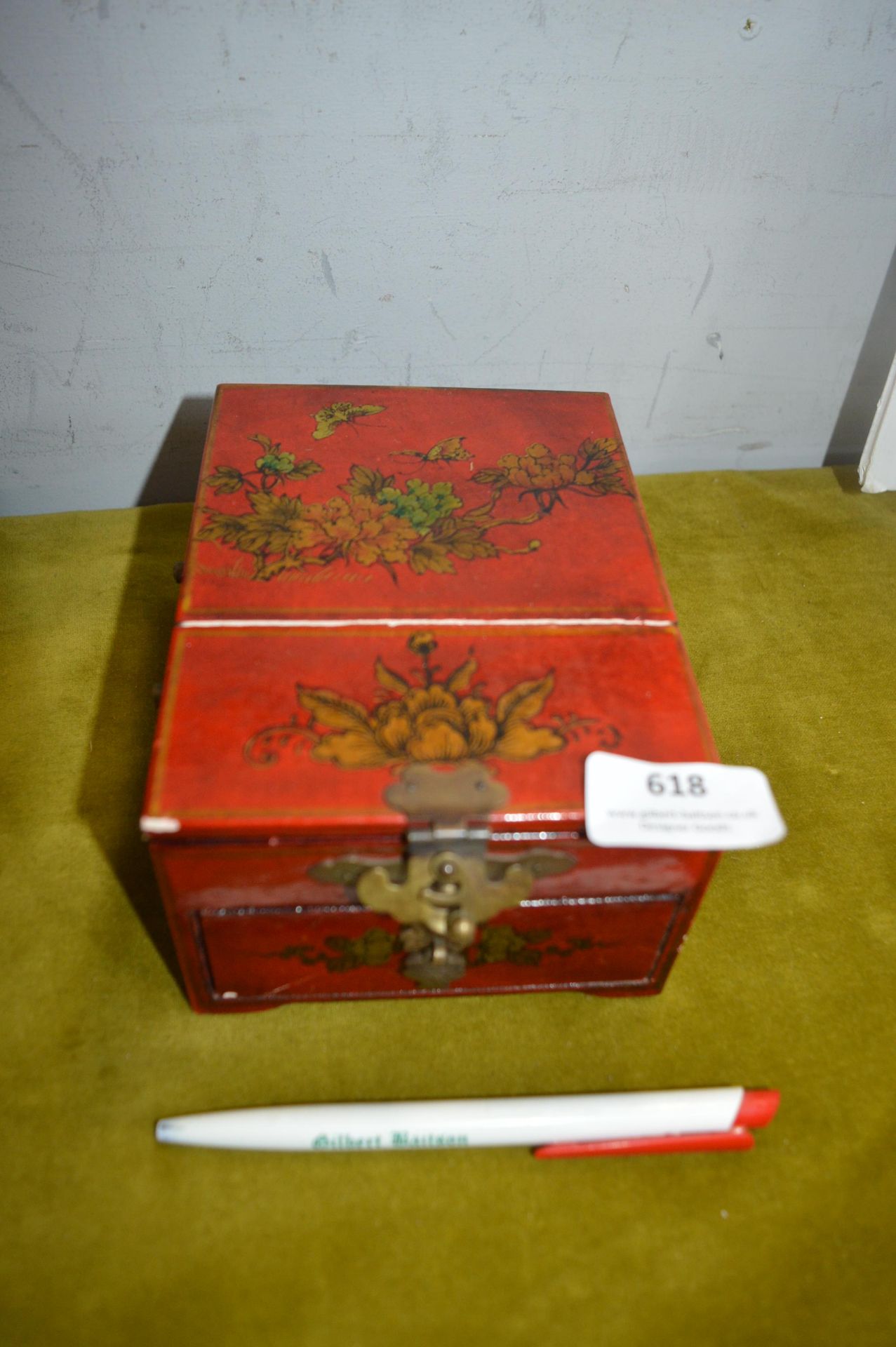 Chinese Lacquered Travel Vanity Box