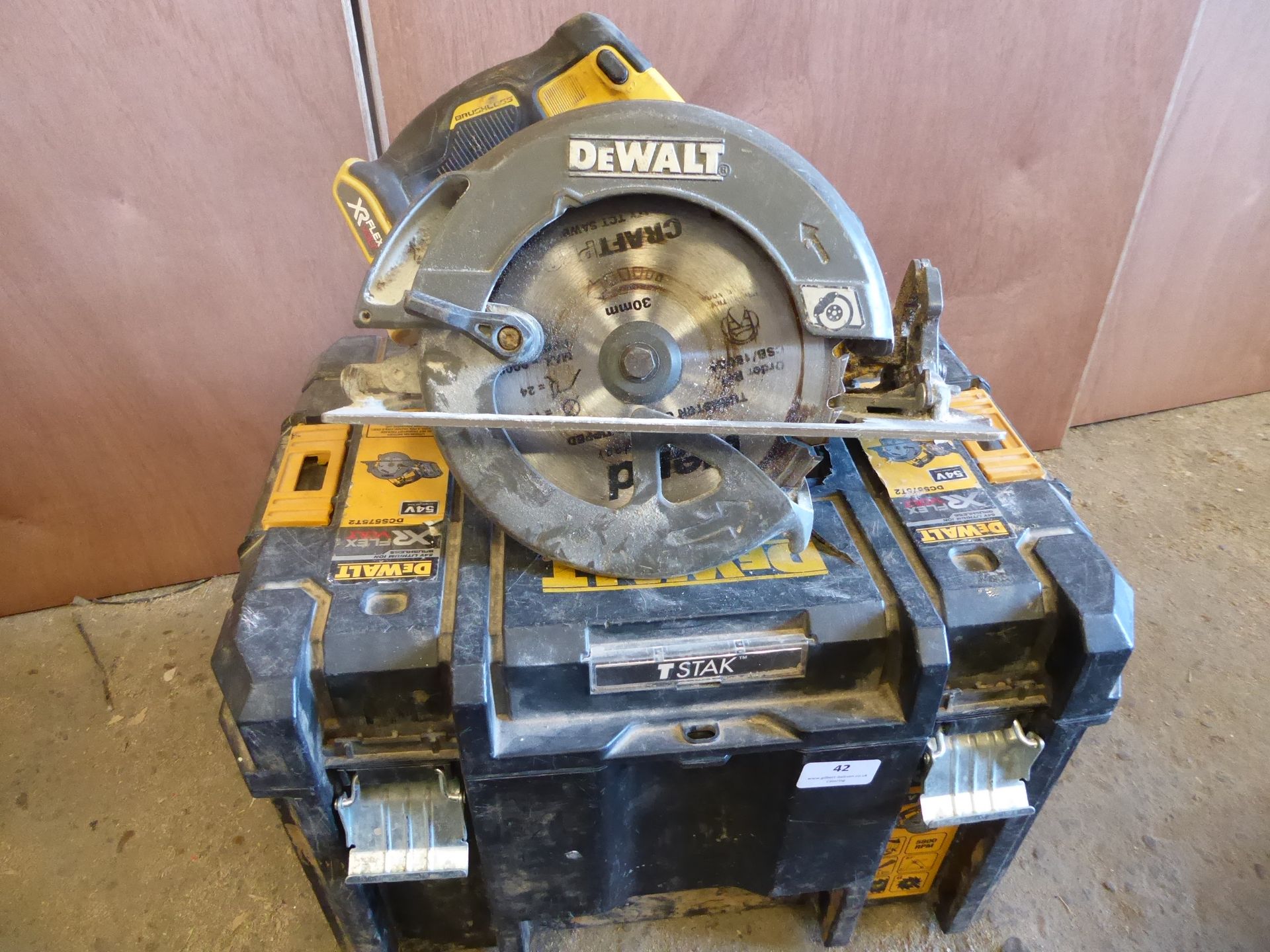 * DeWalt DC5575 Circular saw