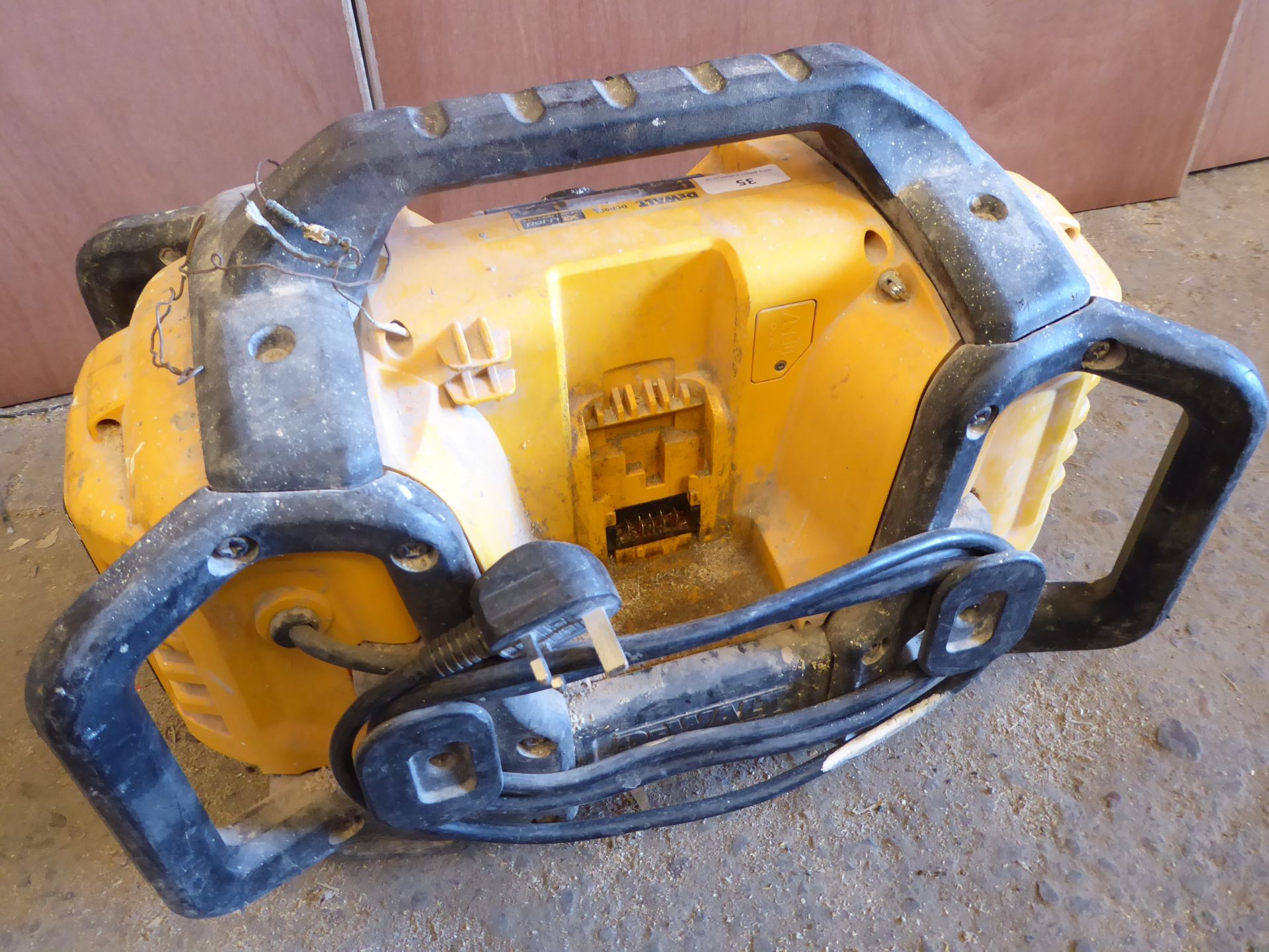 * DeWalt site radio DCR027 - Image 3 of 3