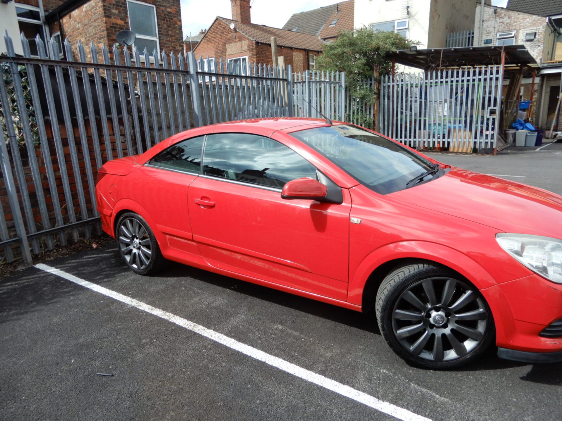 Vauxhall Astra Convertible, REG: YK58 MTJ MOT: 15/12/22 - Image 3 of 12