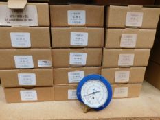 * 15x 825-WM-BC Pressure gauge