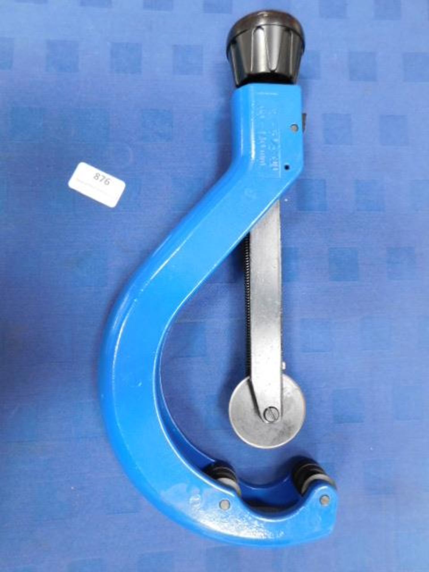 * Pipe Cutter