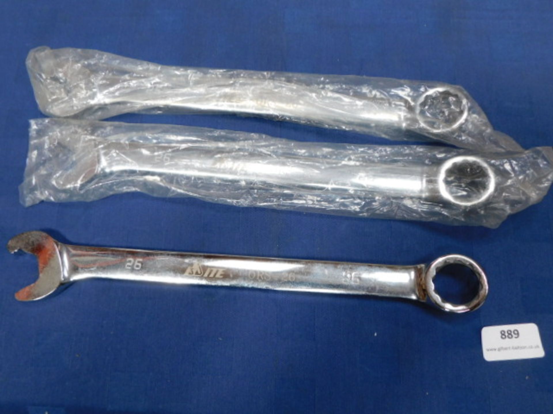 * 3x 26mm Spanners