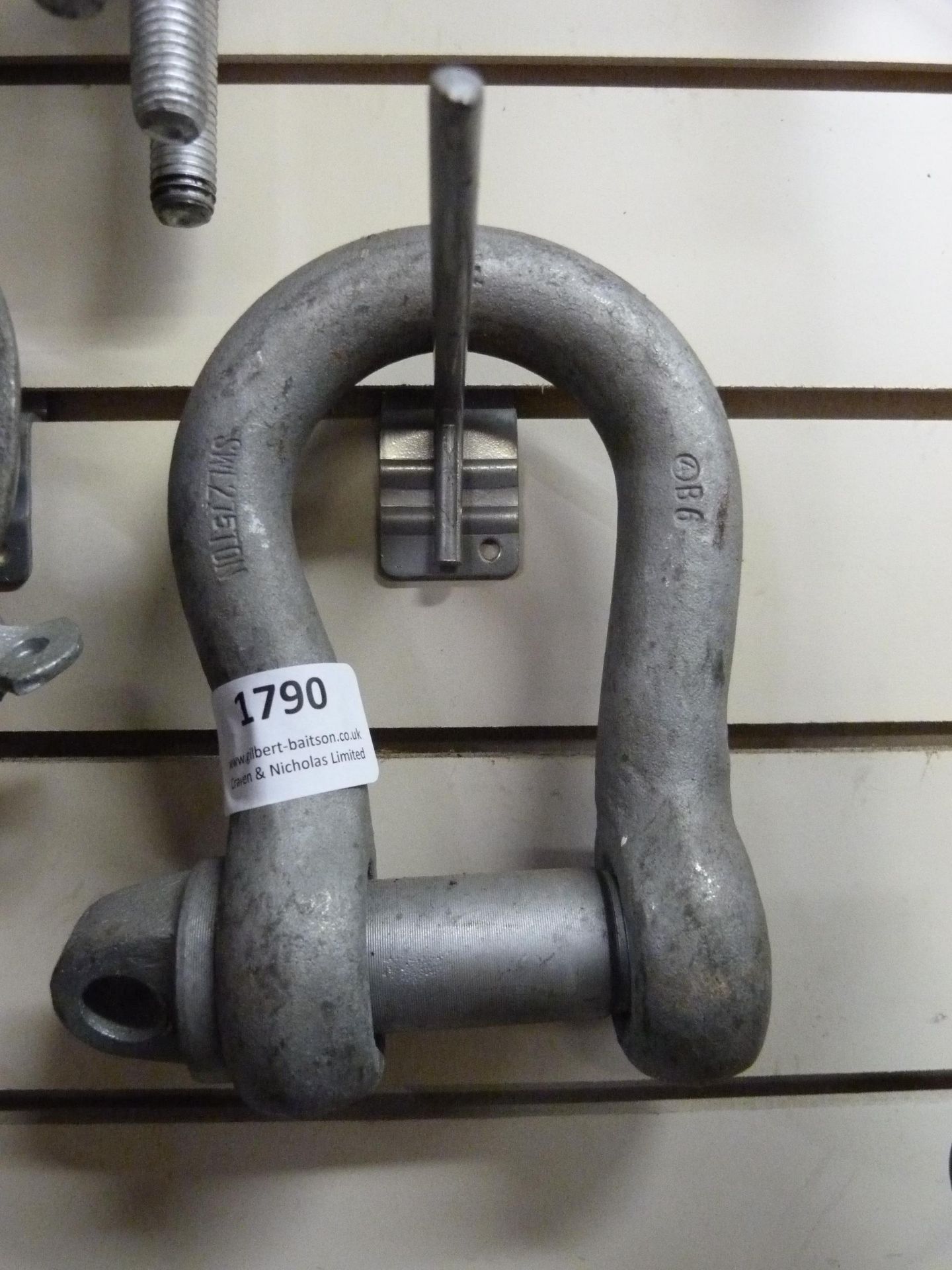 *2.75-ton Bow Shackle