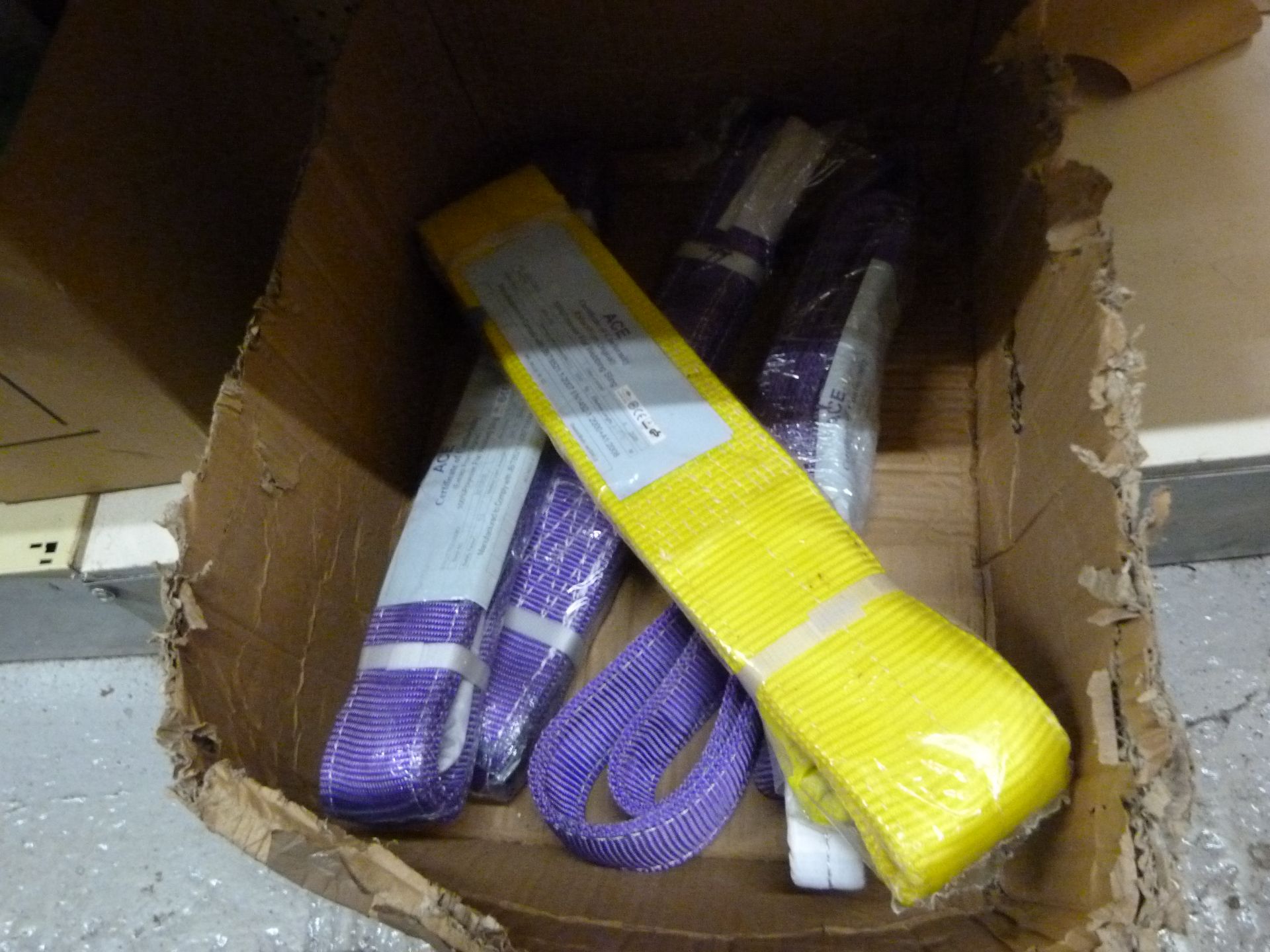 *Box of Four 1-ton 3m Slings and One 3-ton 2m Sling