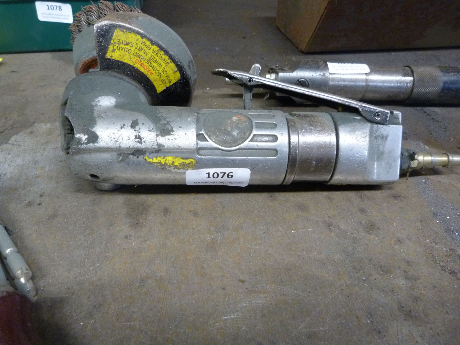 *Pneumatic Grinder