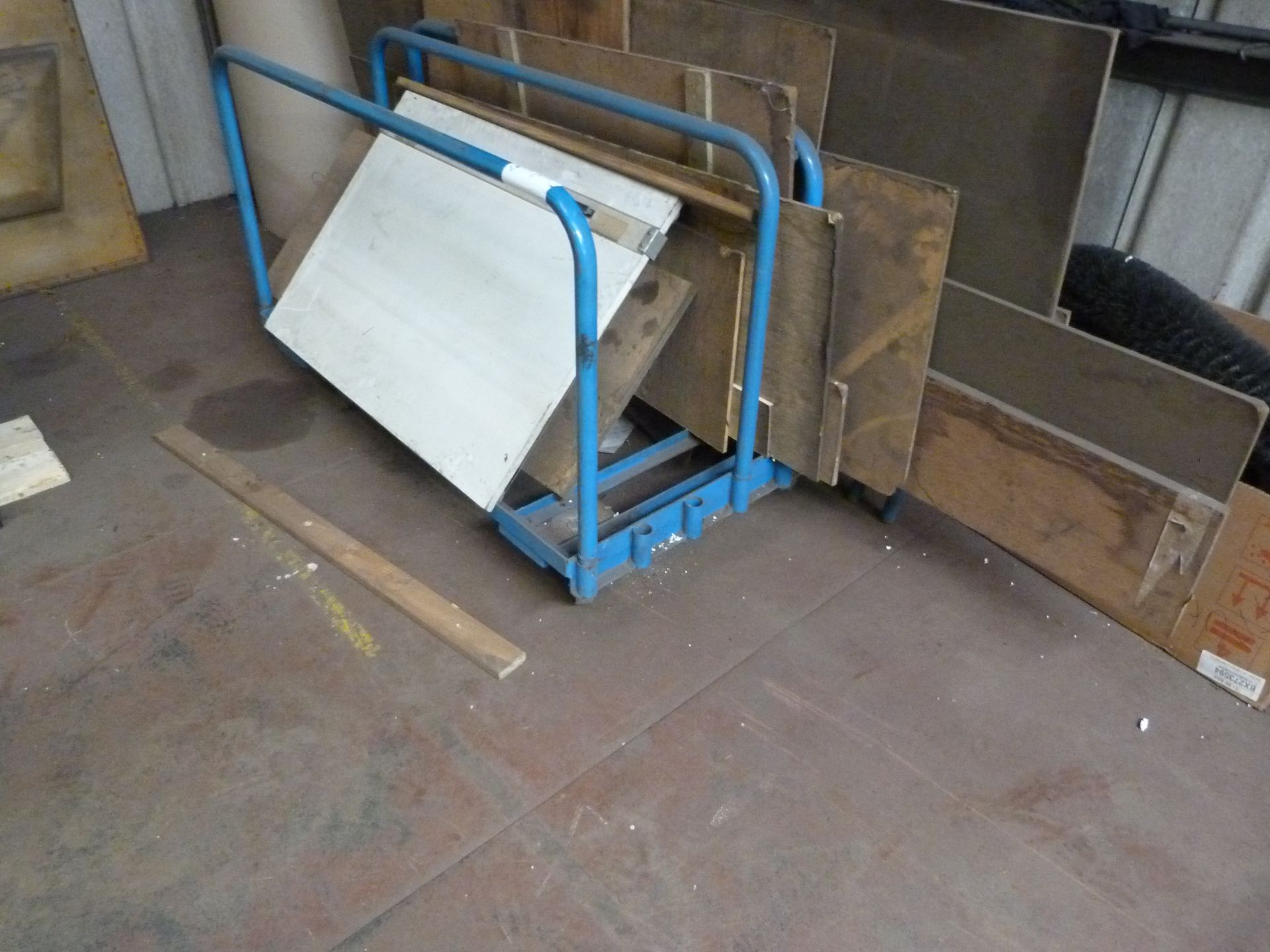 *Flatbed Trolley with Three Sections - Image 2 of 2