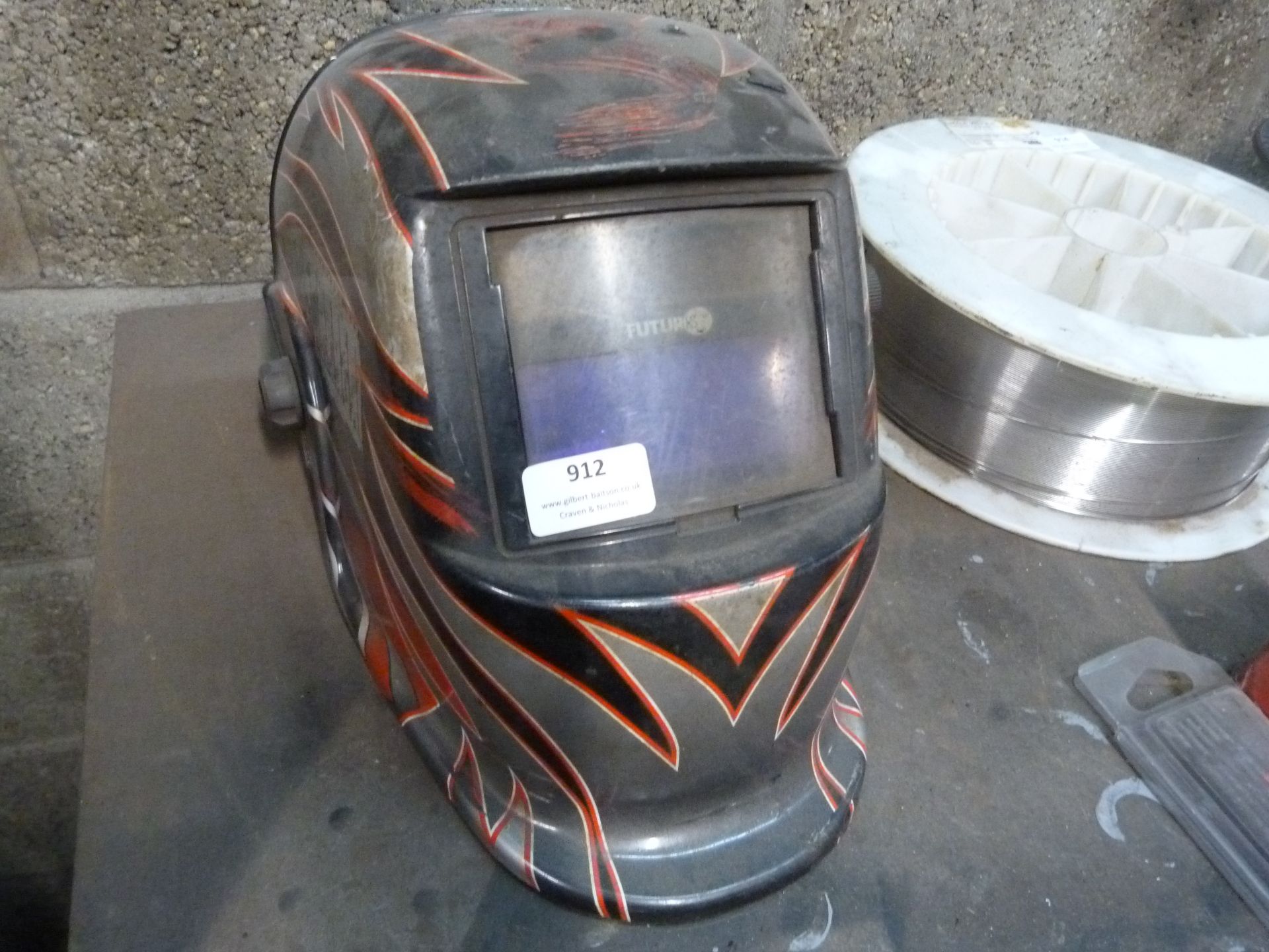 *Futuris Auto Darkening Welding Helmet