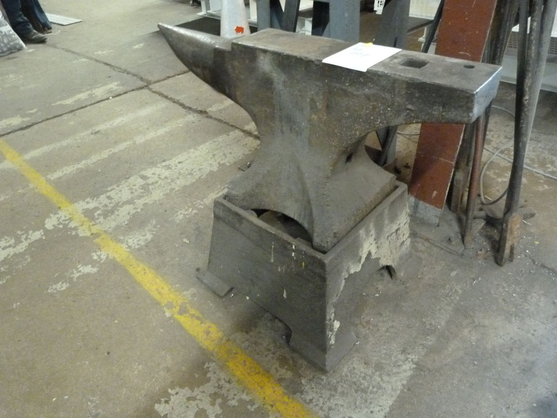 *Blacksmith's Anvil (90cm long) Including Anvil Stand