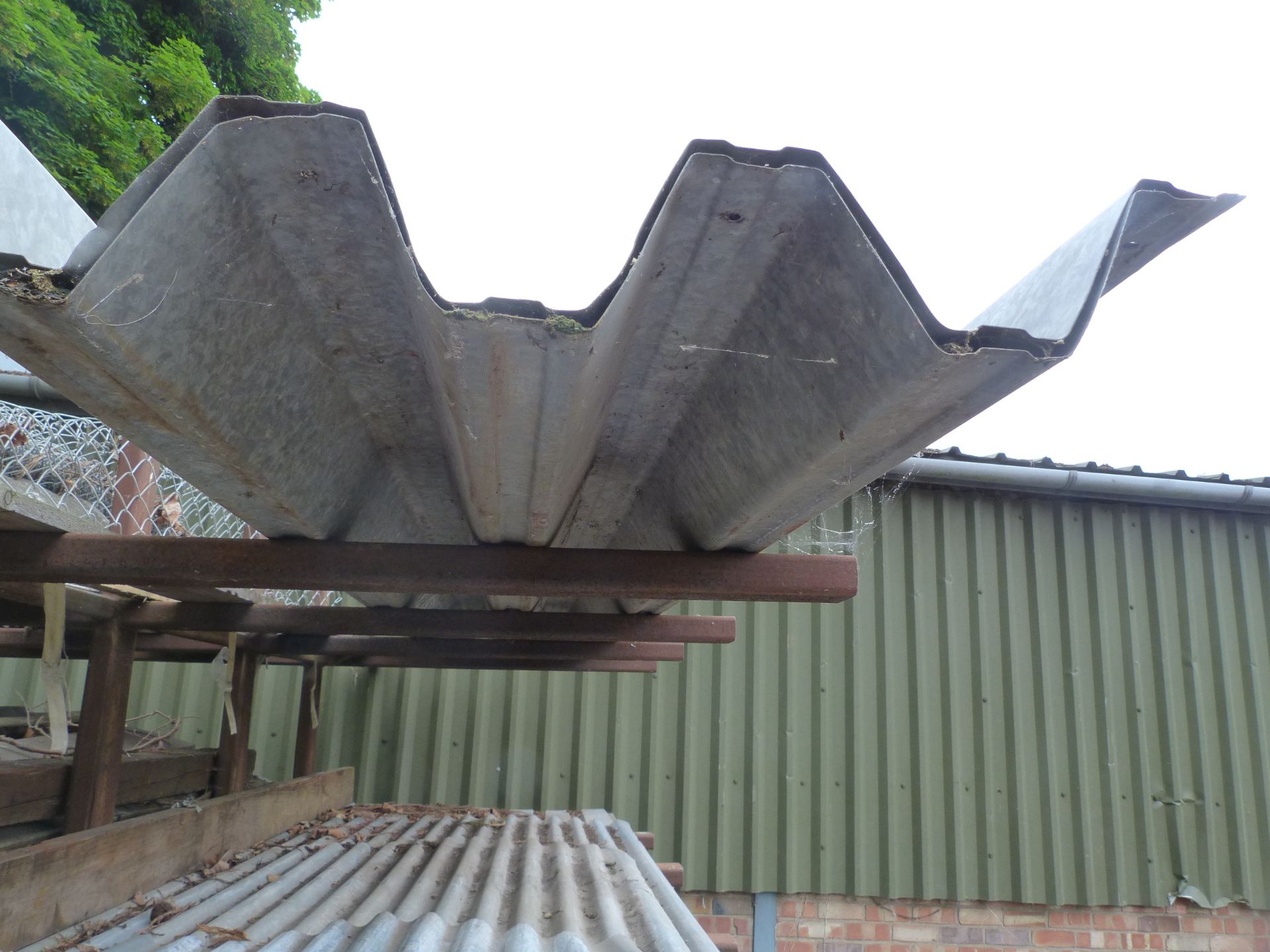 *Contents of Plate Rack to Include Various Tin Sheets, Steel Plate, Roofing Sheets, etc. - Image 3 of 4