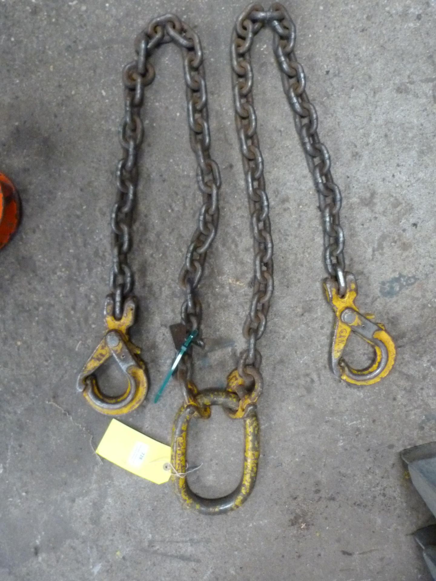 *Pair of Two Leg Chain Slings 4.25 tons