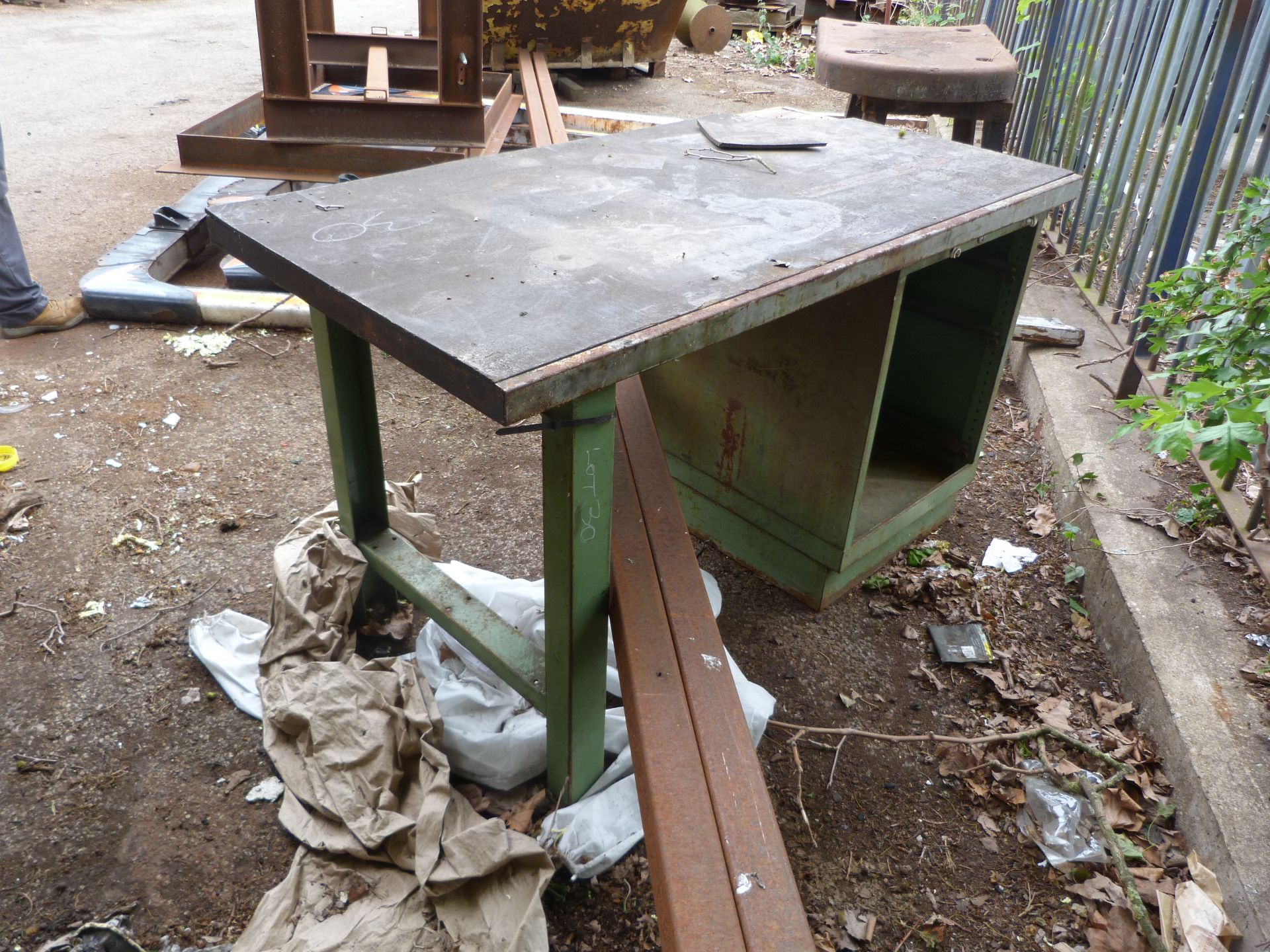 *Steel Workbench with Wooden Top 80x150x90cm - Image 2 of 2