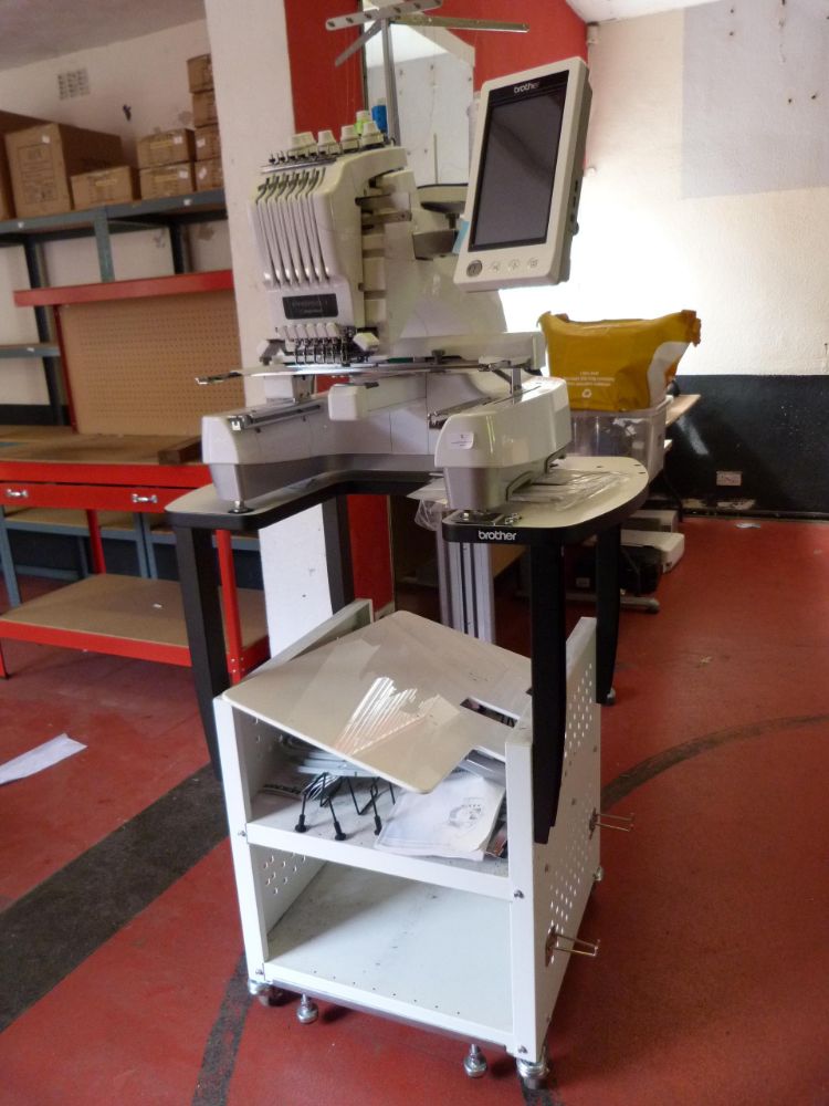 8393 - Collective Auction of Commercial Embroidery Equipment, Textiles and Wool, IT and Office Equipment and Furniture