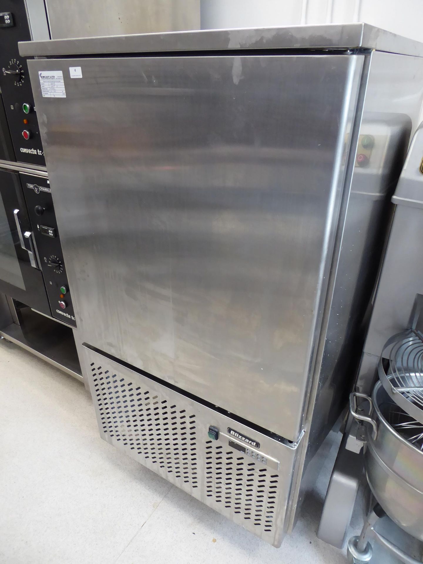 * Blizzard blast chiller freezer. BCF40HC. 800w x 800d x 1500h - Image 2 of 6