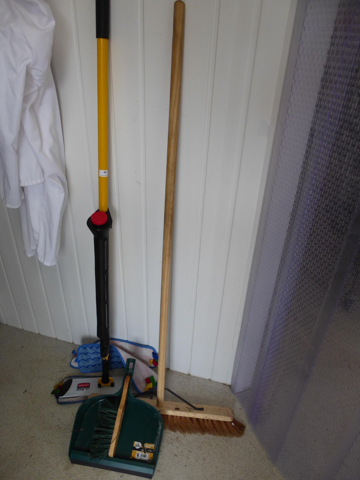 * Rubbermaid mop with spare pads, sweeping bush and dustpan and brush - Image 2 of 2